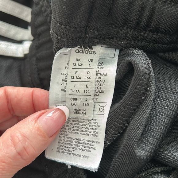 2 pair adidas youth tiro soccer/football pants ⚽️ - Picture 5 of 7